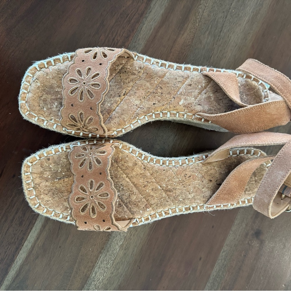 Women's Tan Sandals